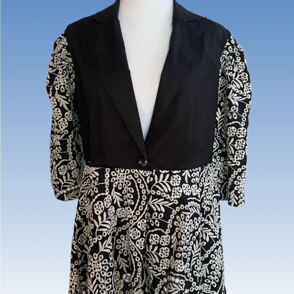Christian Siriano Black and White Patterned Blazer or blouse size M